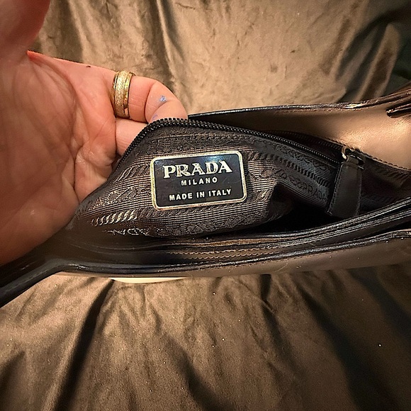 Grey vintage Prada acrylic handles. - Picture 4 of 10